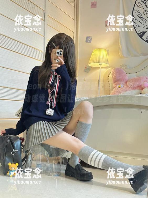 Hyoyeon (김효연)浴室清新写真，原图带来灵动感觉，套图让你领略更多细节之美！.txt
